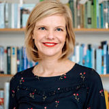 Dr. Janka  Oertel